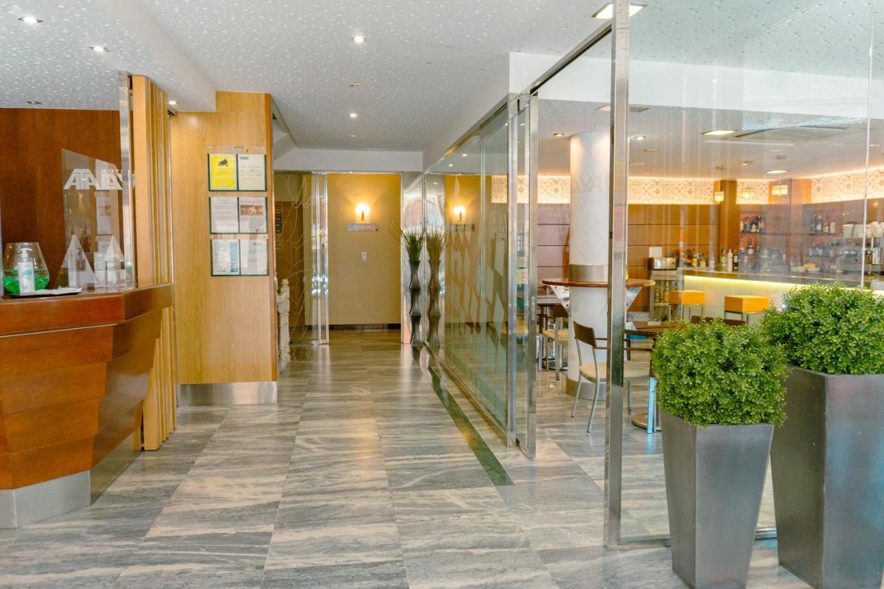 Hotel Atalaya I Portonovo Buitenkant foto