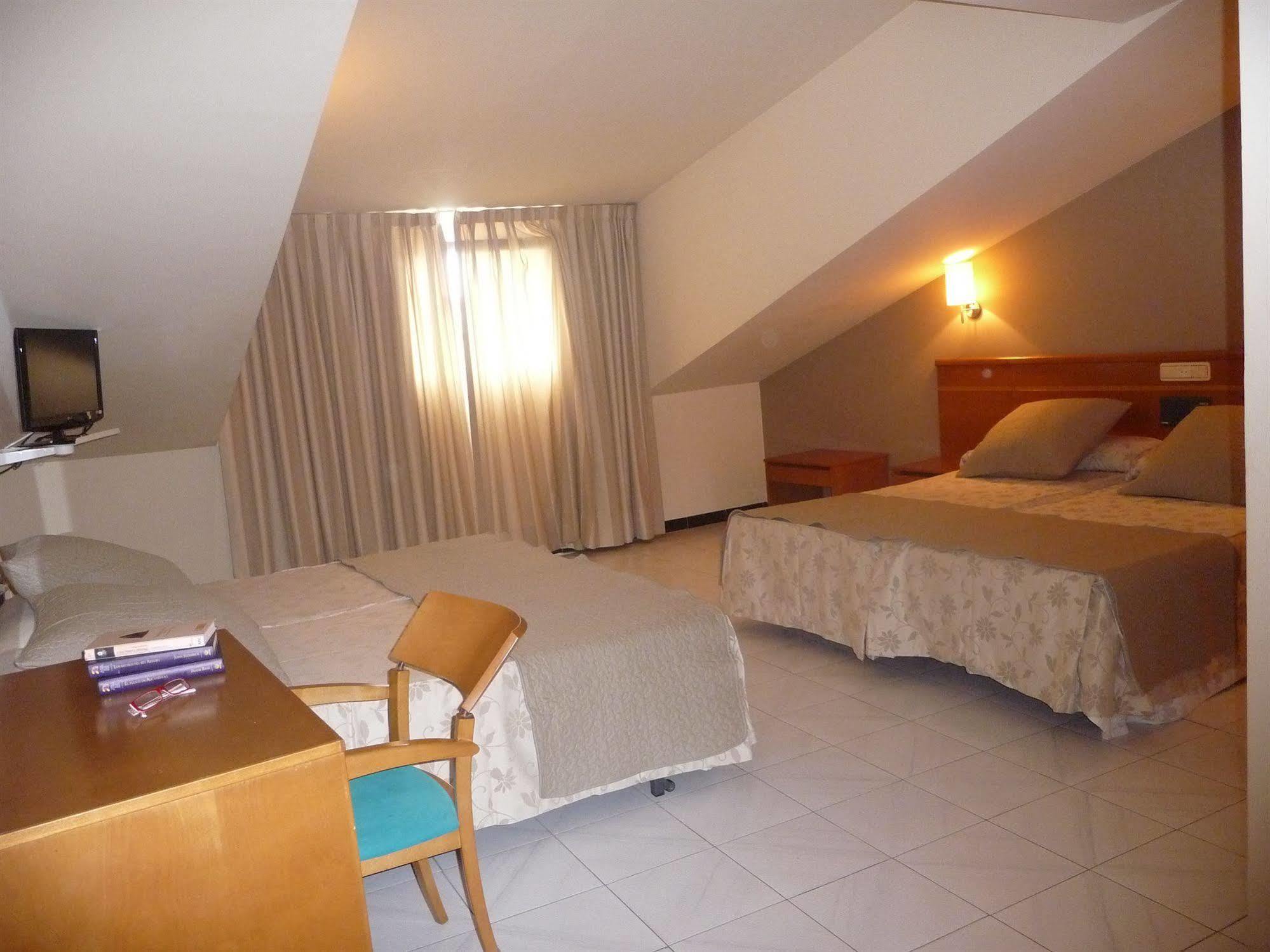 Hotel Atalaya I Portonovo Buitenkant foto