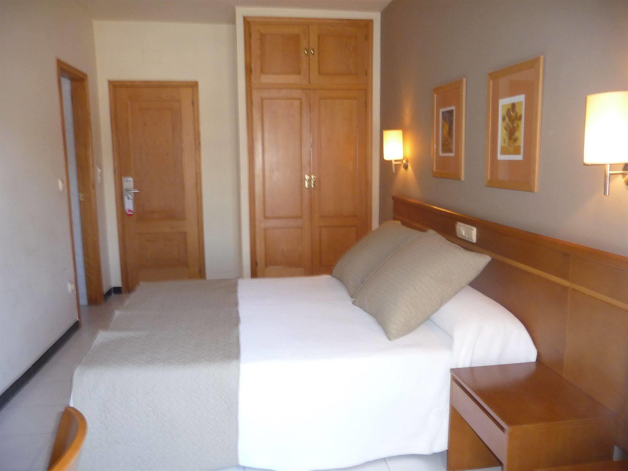 Hotel Atalaya I Portonovo Buitenkant foto